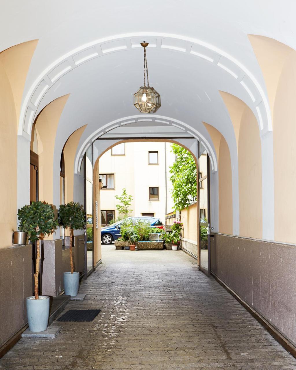Отель Brunnenhof Center 3*